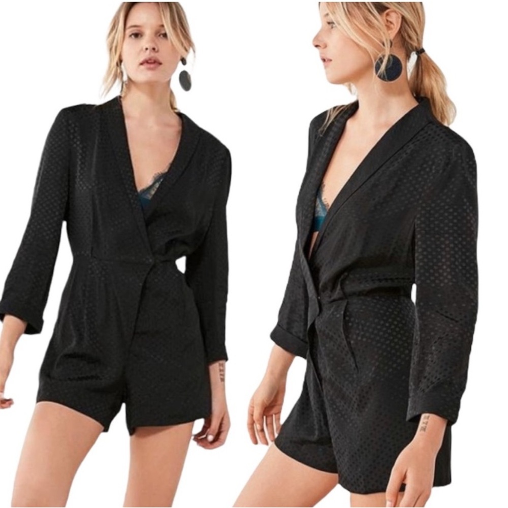 Bardot Skyline PlaySuit Size 8, Medium